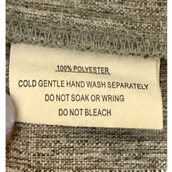 Xenia Boutique gray high waisted pleated shorts 2  Inch inseam size 4 - Picture 9 of 9